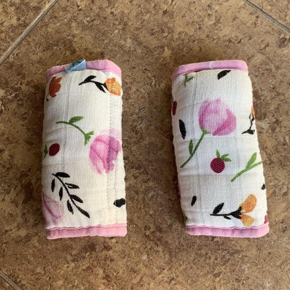 LITTLE UNICORN | Floral car seat strap covers | EUC - Picture 2 of 5